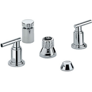 G24016000/G18027000 Atrio Vertical Spray Bidet Faucet - Chrome G24016000/G18027000 Atrio Vertical Spray Bidet Faucet - Chrome