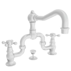 N930B/20 Chesterfield 8'' Widespread Bathroom Faucet - Stainless Steel - PVD N930B/20 Chesterfield 8'' Widespread Bathroom Faucet - Stainless Steel - PVD