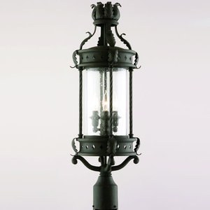 TP9636OBZ Los Feliz Post Lights - Old Bronze TP9636OBZ Los Feliz Post Lights - Old Bronze