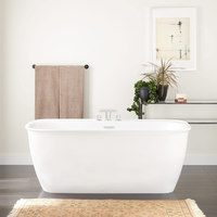 Soaking Tub 63-1/4'' L x 31-1/2'' W x 24'' H Soaking Tub 63-1/4'' L x 31-1/2'' W x 24'' H