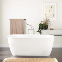Soaking Tub 63-1/4'' L x 31-1/2'' W x 24'' H Soaking Tub 63-1/4'' L x 31-1/2'' W x 24'' H