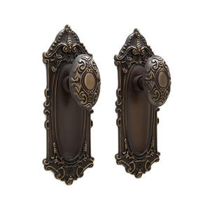 SH394714 Victorian Passage Knob Interior Door Hardware - Antique Brass SH394714 Victorian Passage Knob Interior Door Hardware - Antique Brass